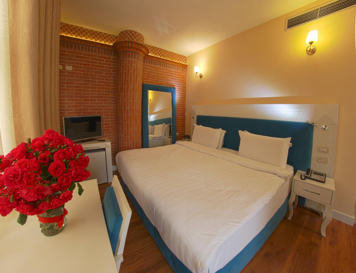 The Red Bricks Hotel Shkoder Ngoại thất bức ảnh