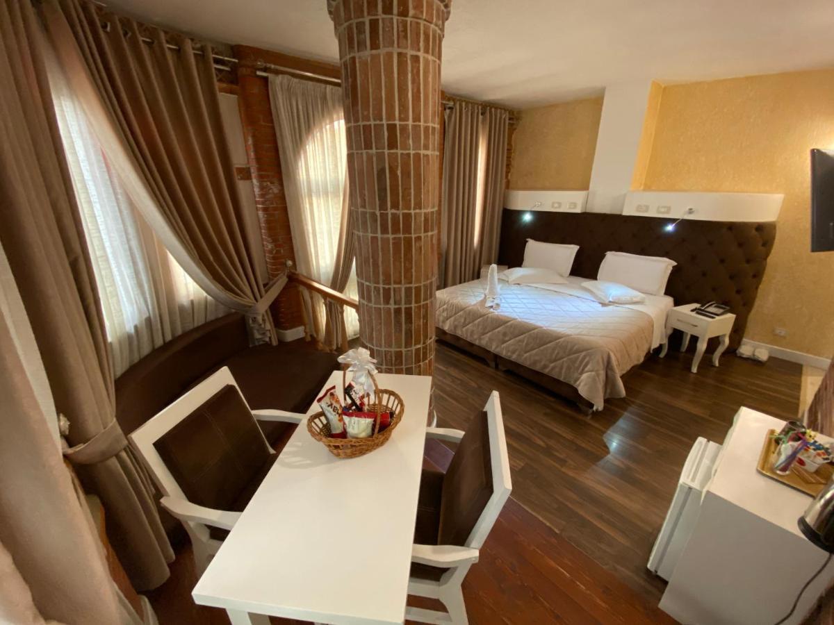 The Red Bricks Hotel Shkoder Ngoại thất bức ảnh