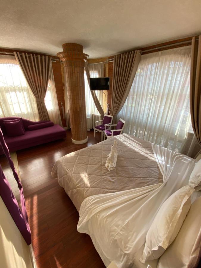 The Red Bricks Hotel Shkoder Ngoại thất bức ảnh