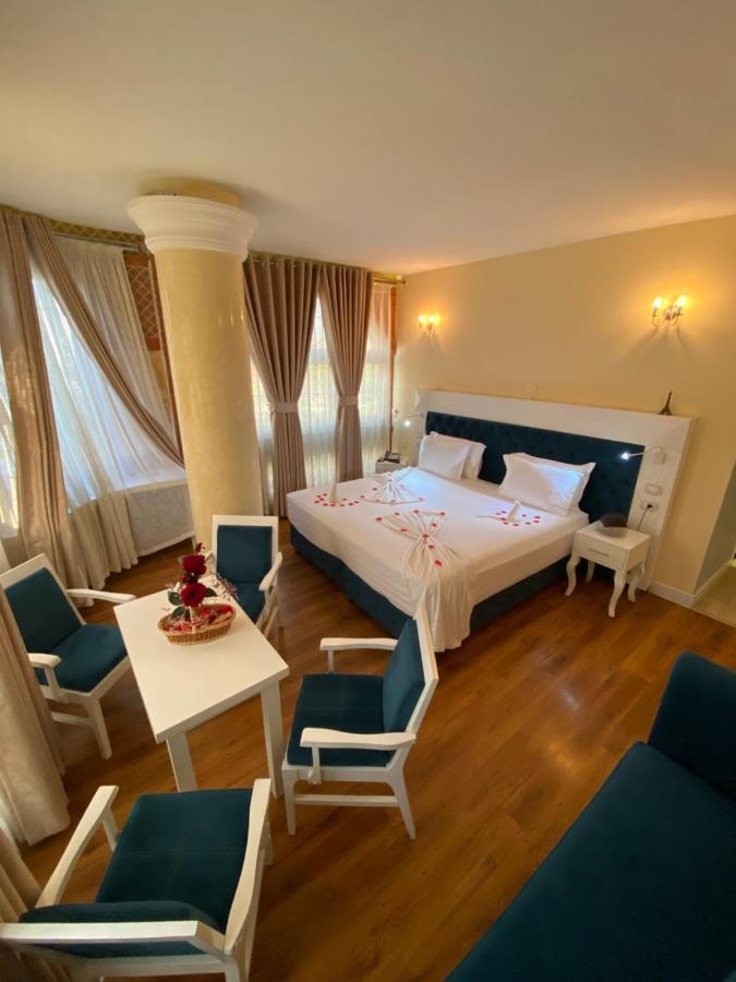 The Red Bricks Hotel Shkoder Ngoại thất bức ảnh