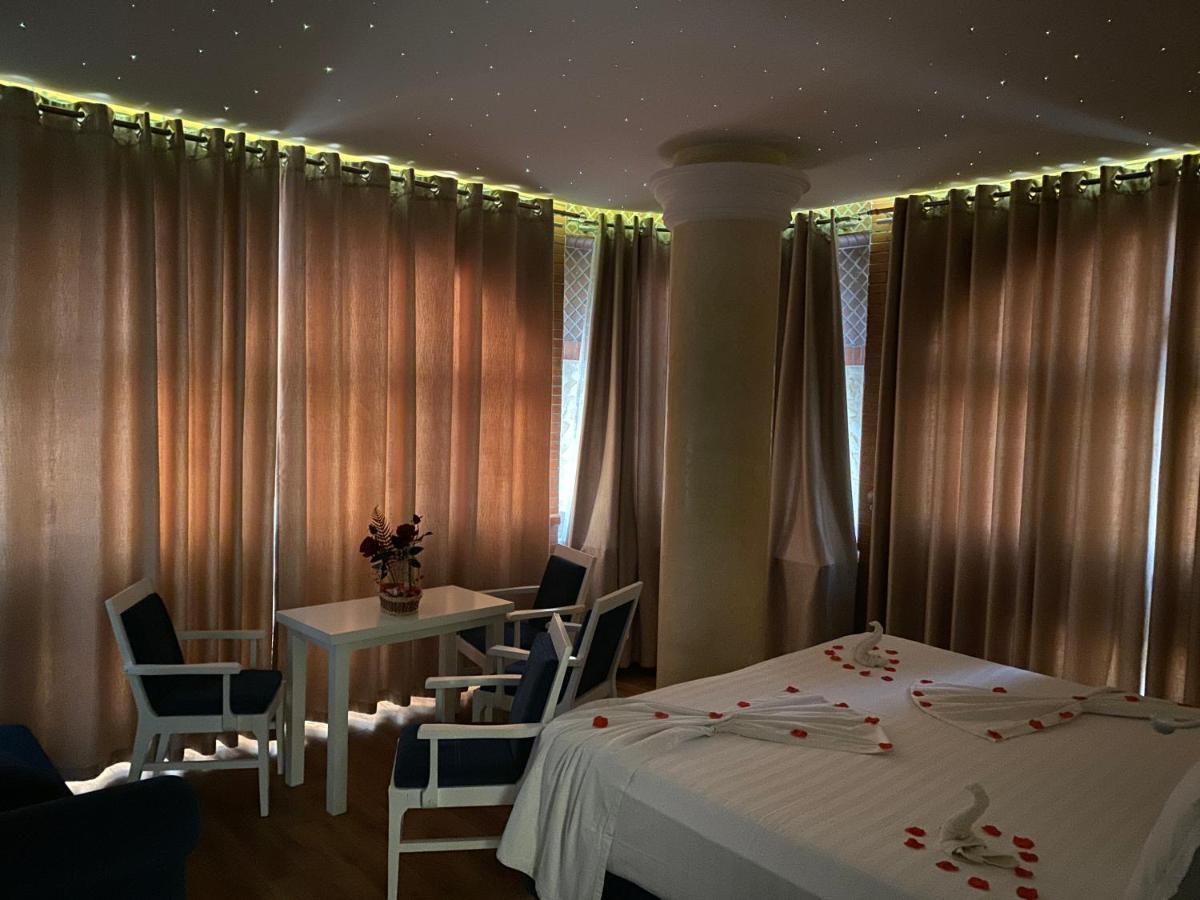 The Red Bricks Hotel Shkoder Ngoại thất bức ảnh